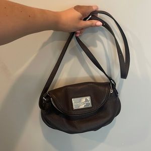 MARC JACOBS dark chocolate brown crossbody